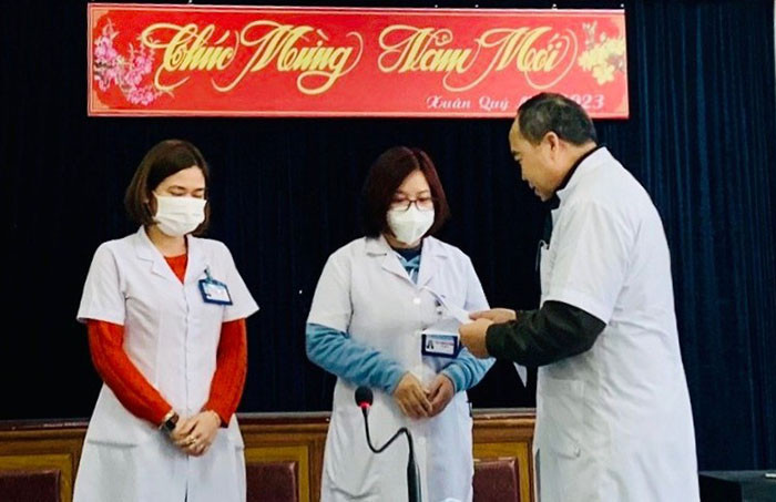 9 cán bộ, nhân viên y tế Kim Thành kịp thời hiến máu cứu sản phụ